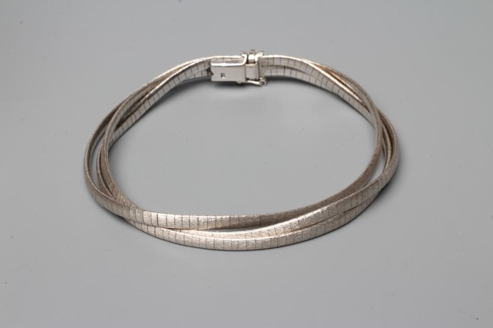 A MATT EFFECT WHITE TRIPLE STRAND SQUARE LINK BRACELET, with slide fastener, stamped 585, 24.7g Image