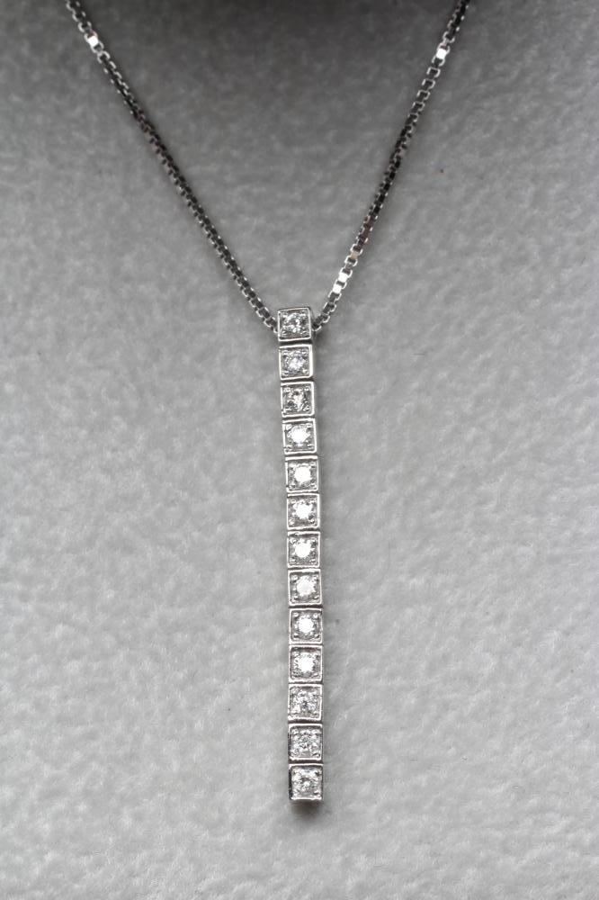 A DAVID MORRIS SIGNATURE COLLECTION DIAMOND PENDANT Image