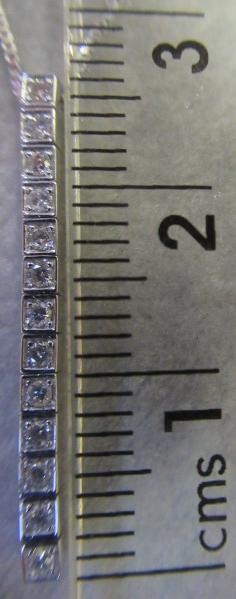 A DAVID MORRIS SIGNATURE COLLECTION DIAMOND PENDANT Image