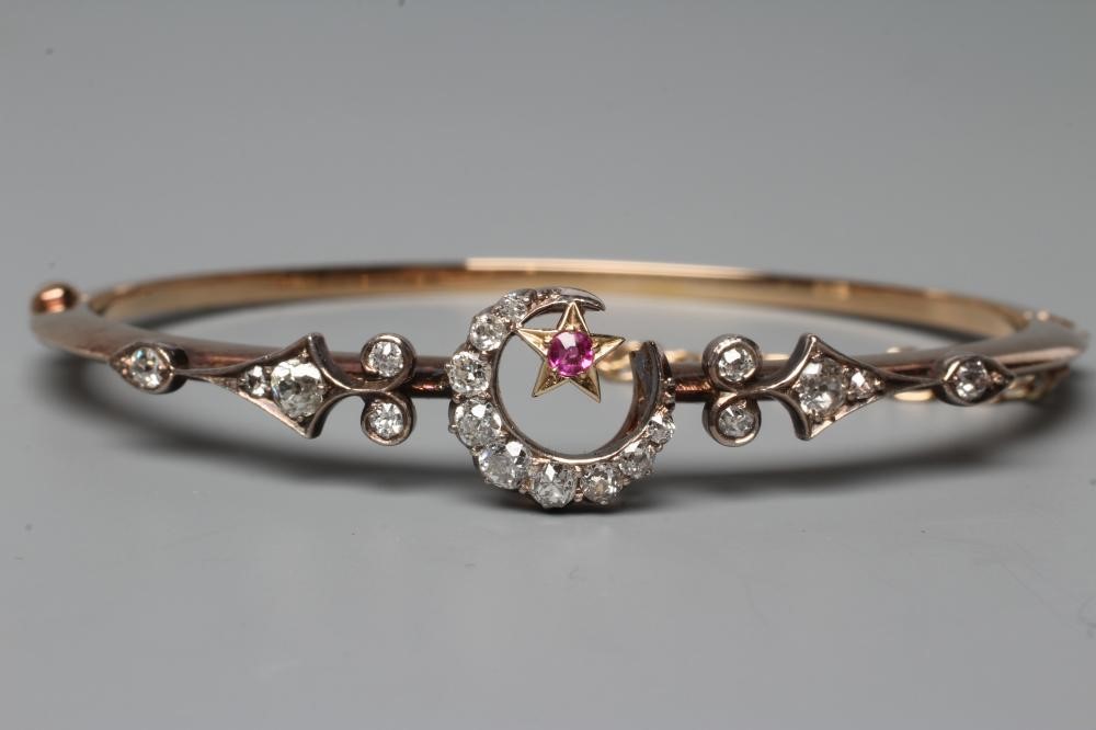A VICTORIAN STIFF HINGED BANGLE Image
