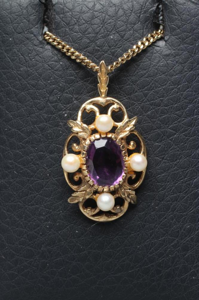 AN AMETHYST PENDANT Image