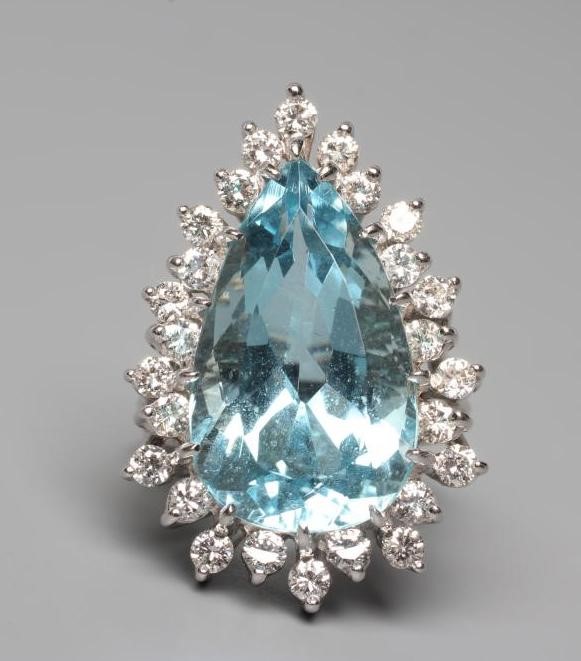 AN AQUAMARINE AND DIAMOND COCKTAIL RING Image
