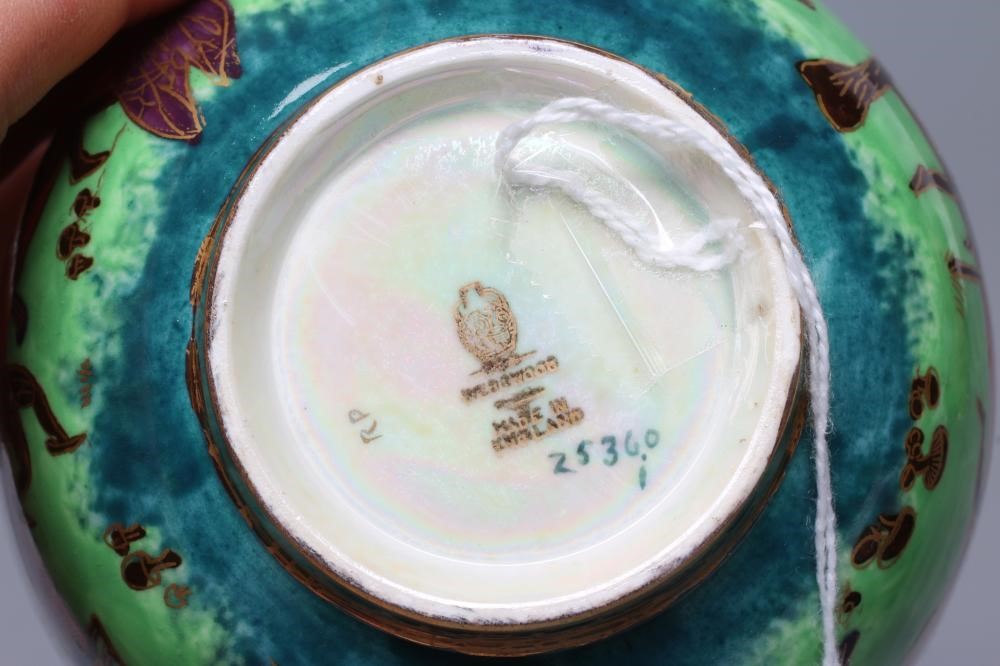 A WEDGWOOD FAIRYLAND LUSTRE SMALL BOWL Image