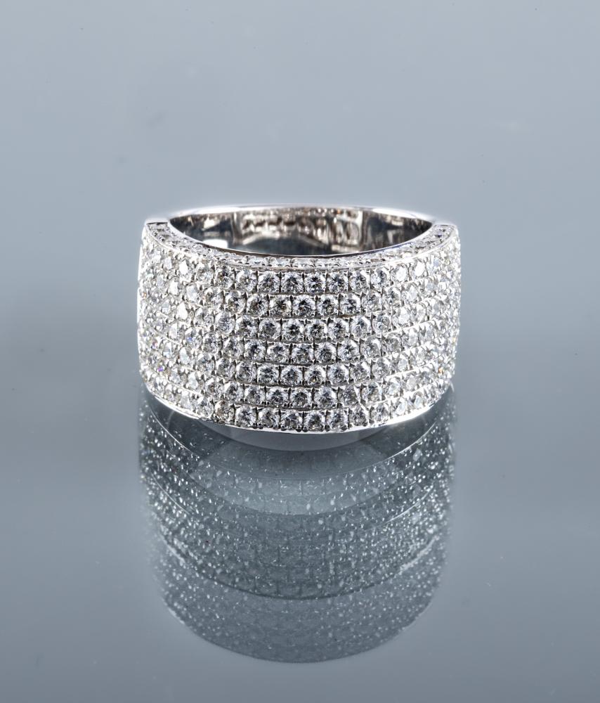 A HALF HOOP DIAMOND COCKTAIL RING Image
