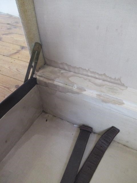 AN HERMES CANVAS AND LEATHER SUITCASE Image