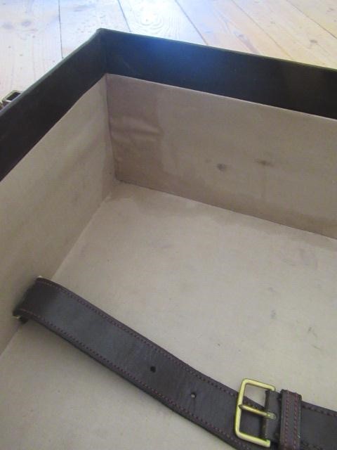 AN HERMES CANVAS AND LEATHER SUITCASE Image