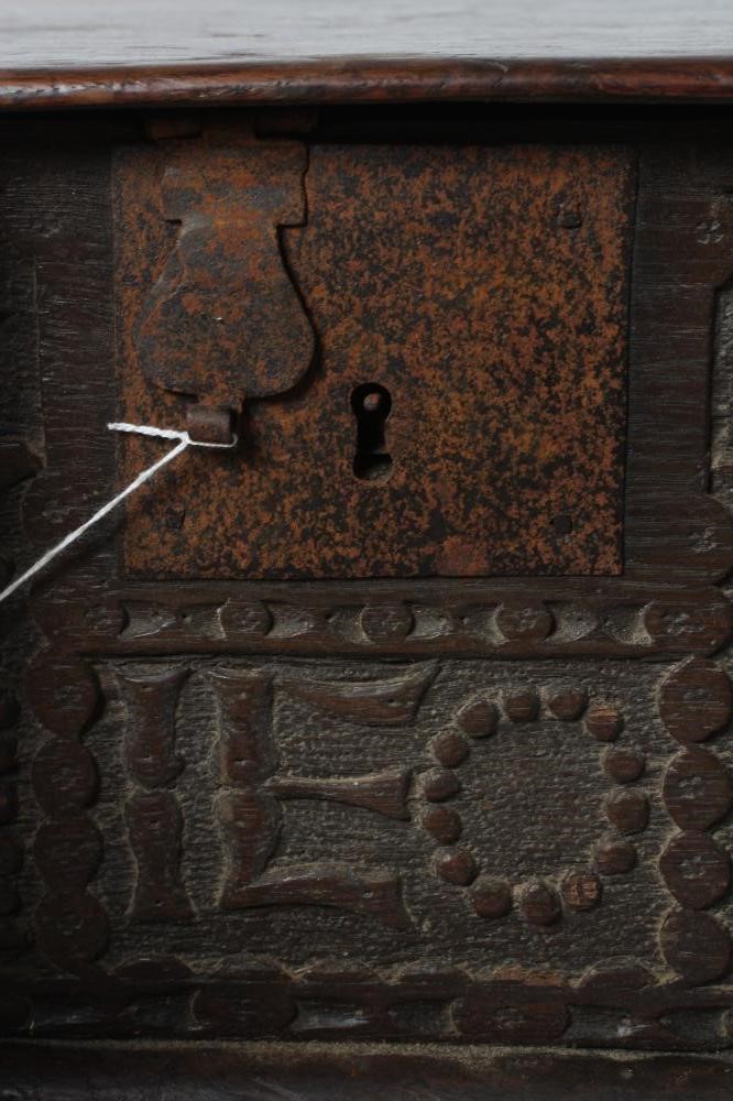 AN OAK BOARDED BOX Image