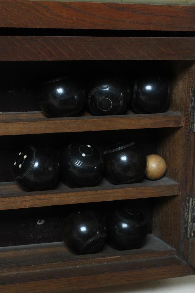 AN OAK BILLIARD ROOM SCORE BOARD Image