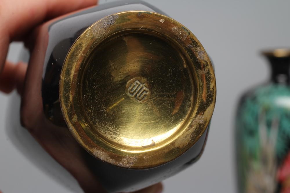 A PAIR OF JAPANESE CLOISONNE ENAMEL VASES Image