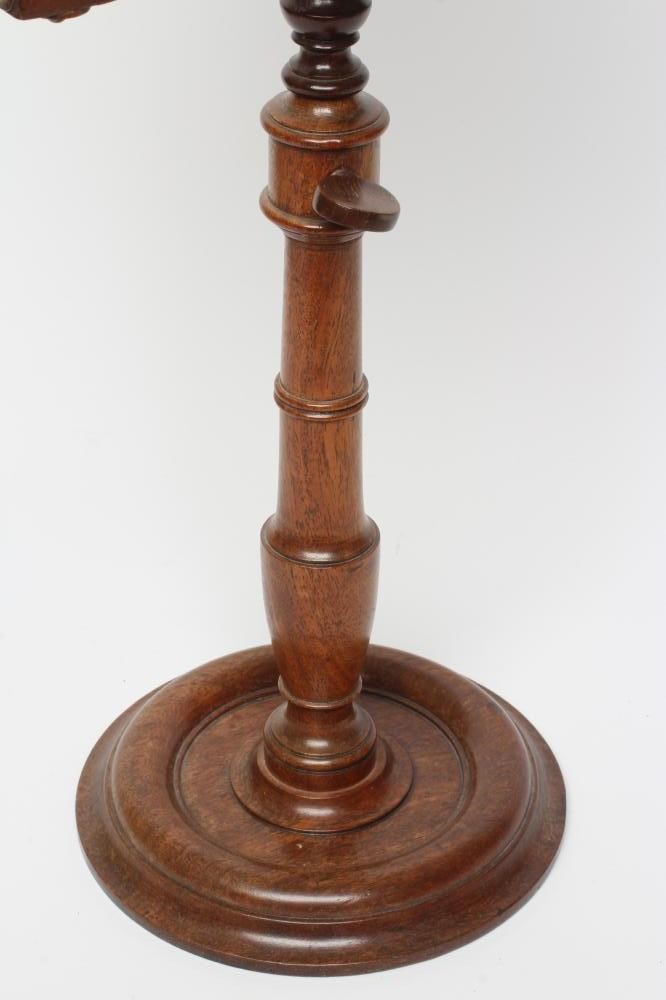 A MAHOGANY AND INLAID ZOGROSCOPE Image