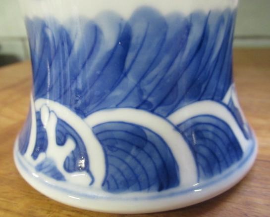 A PAIR OF CHINESE PORCELAIN VASES of inverted baluster form Image