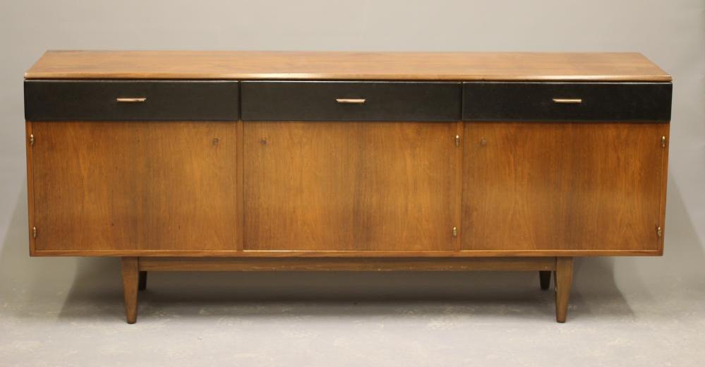 A RETRO TEAK SIDEBOARD Image