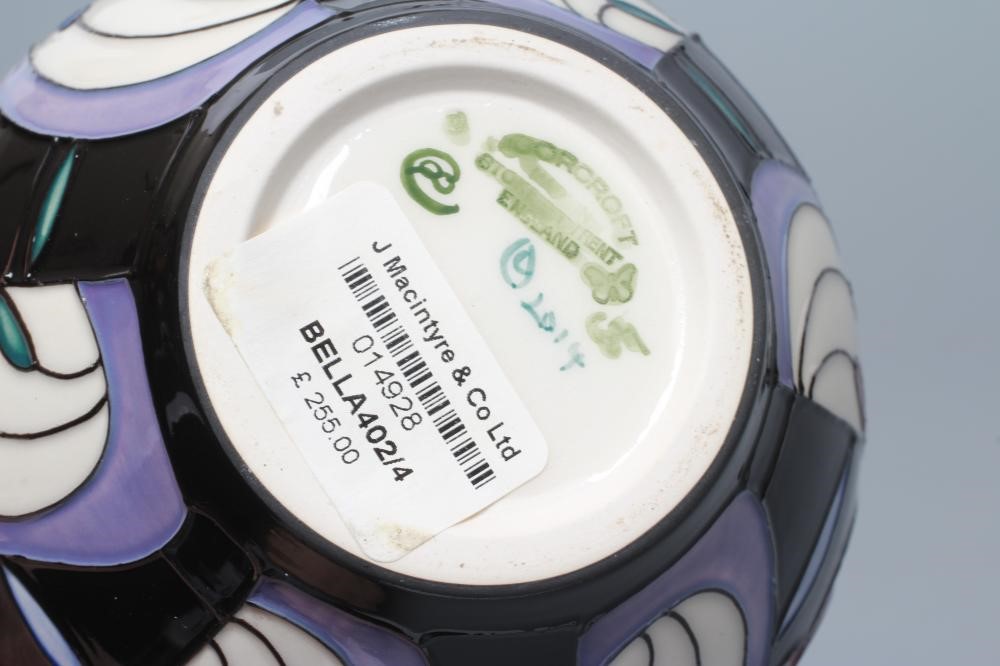 A MOORCROFT POTTERY BELLAHOUSTON VASE Image