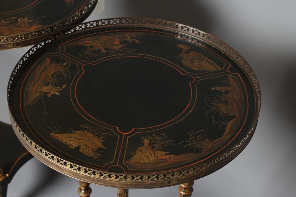 A PAIR OF CHINOISERIE OCCASIONAL TABLES Image