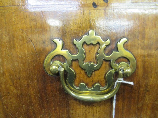 A GEORGIAN WALNUT CHEST ON STAND Image