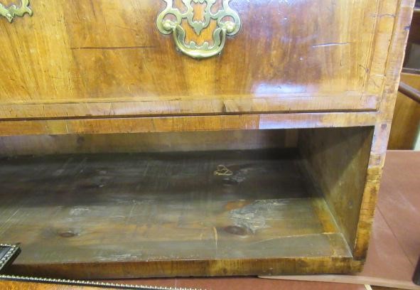 A GEORGIAN WALNUT CHEST ON STAND Image