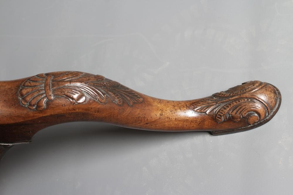 A GEORGIAN MAHOGANY TRIPOD TABLE Image