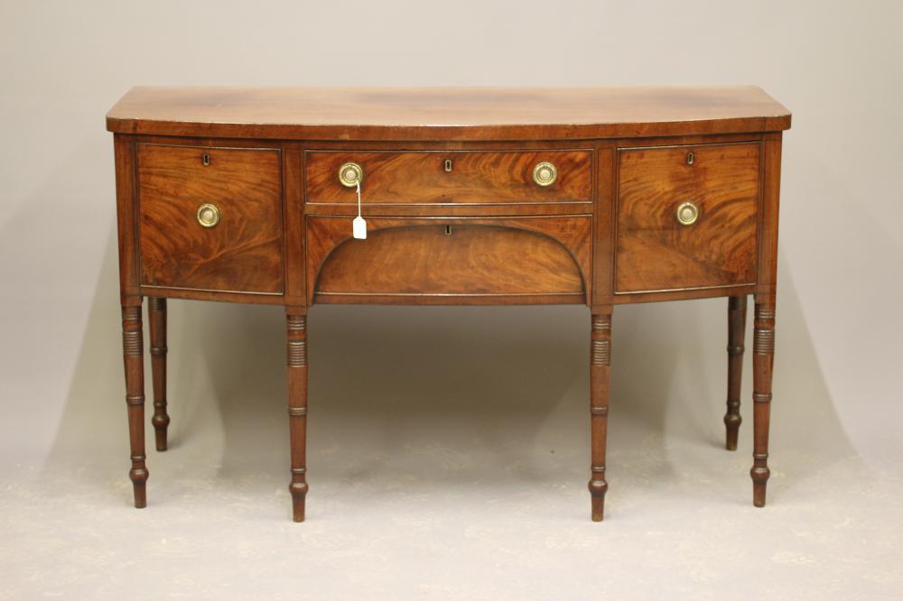 A REGENCY MAHOGANY SIDEBOARD Image