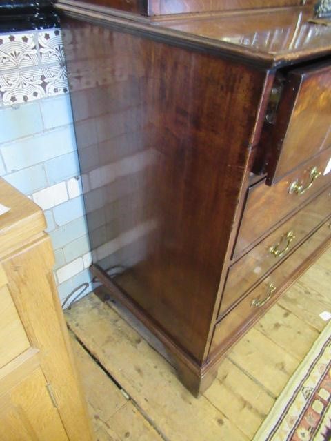 A GEORGIAN MAHOGANY SECRETAIRE BOOKCASE Image