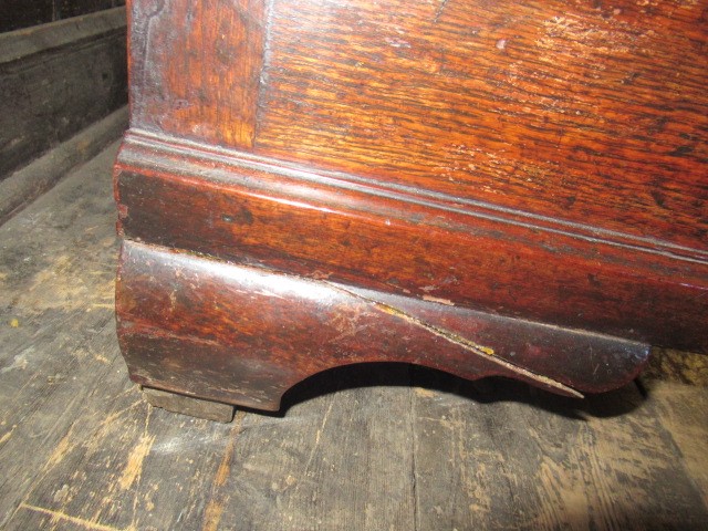 A GEORGIAN OAK AND MAHOGANY BANDED LANCASHIRE DRESSER Image
