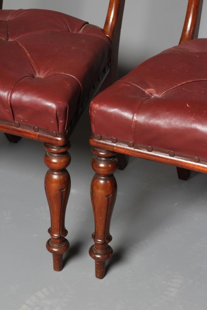 A SET OF EIGHT VICTORIAN MAHOGANY DINING CHAIRS of Grecian design Image