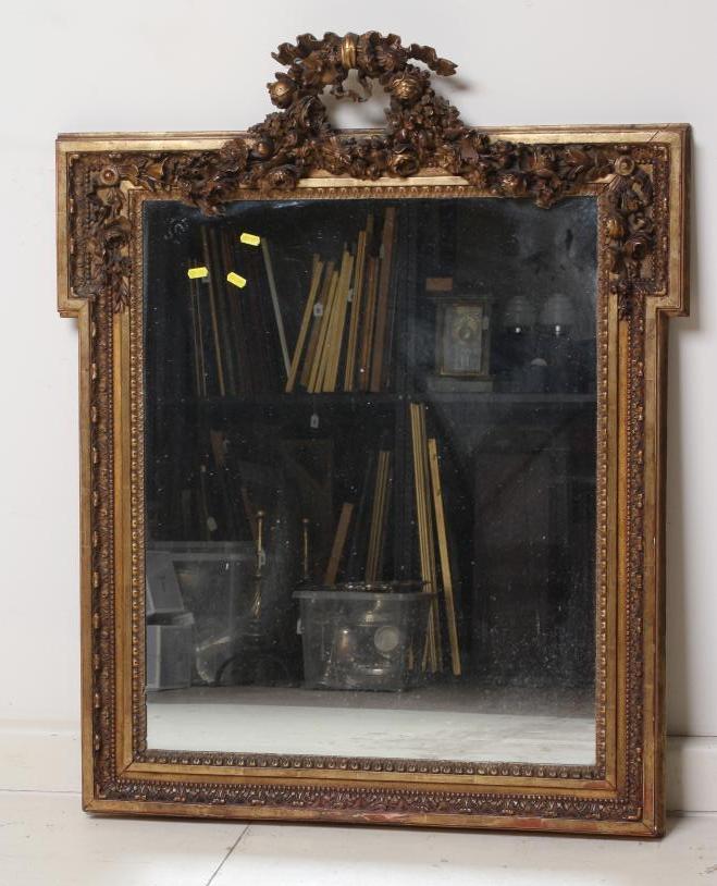 A CARVED GILT WOOD PIER GLASS Image