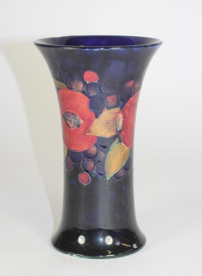 A MOORCROFT POTTERY VASE Image