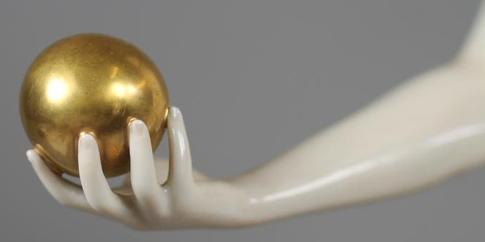 A SCHEIBE ALSBACH PORCELAIN FIGURE Image