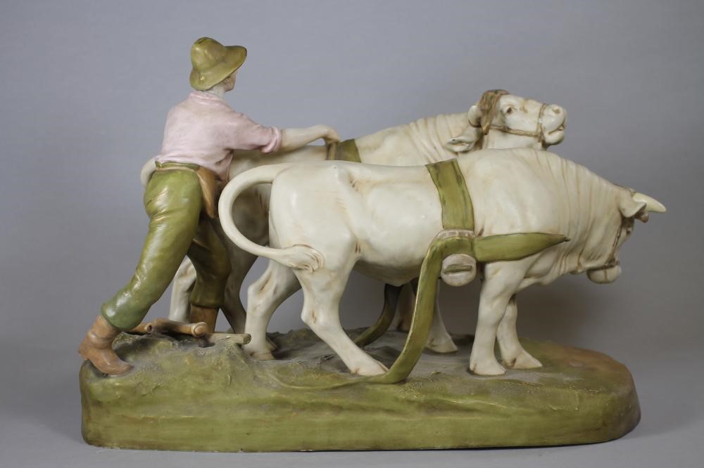 A ROYAL DUX BISQUE PORCELAIN FIGURE Image