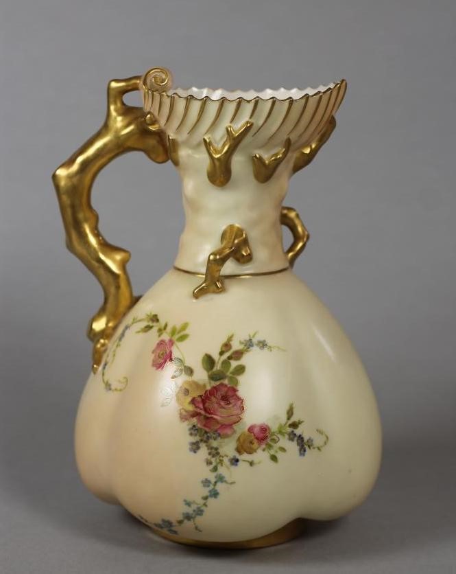 A ROYAL WORCESTER CHINA JUG Image