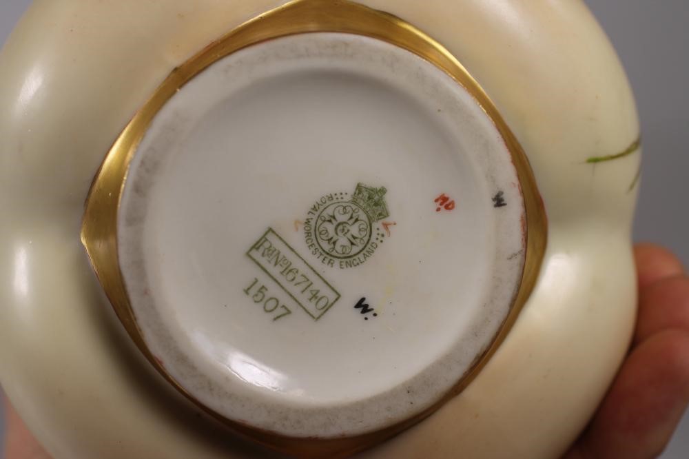 A ROYAL WORCESTER CHINA JUG Image