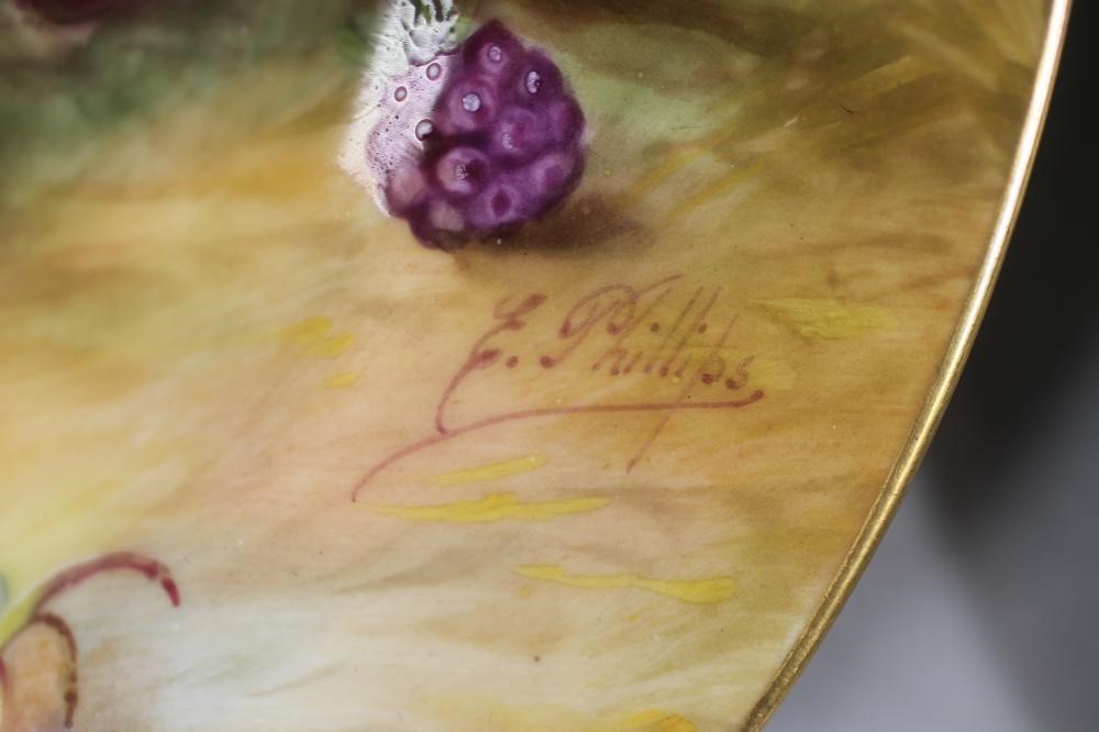 A SET OF THREE ROYAL WORCESTER CHINA PLATES 1922 (x2) and 1929 Image