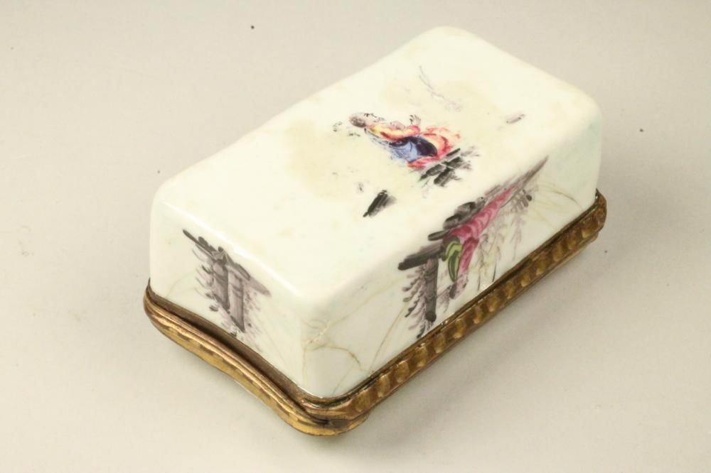 AN ENGLISH ENAMEL ON COPPER TABLE SNUFF BOX Image