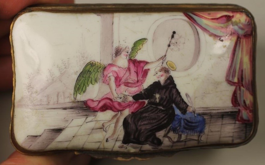 AN ENGLISH ENAMEL ON COPPER TABLE SNUFF BOX Image