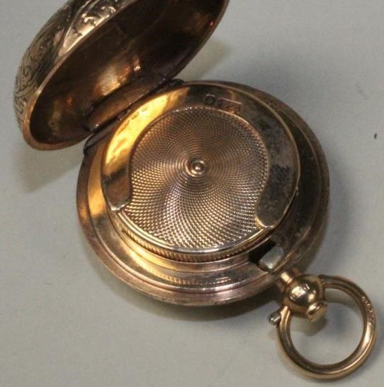 AN EDWARDIAN 9CT GOLD SOVEREIGN HOLDER Image