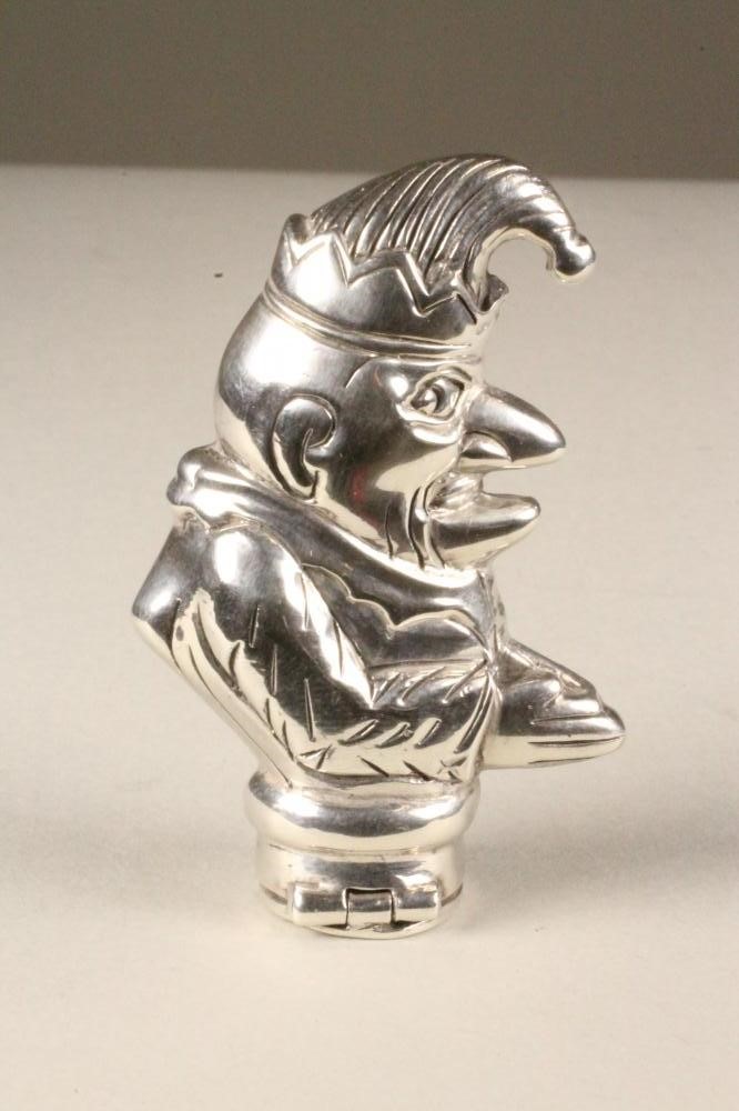 A NOVELTY SILVER VESTA CASE Image