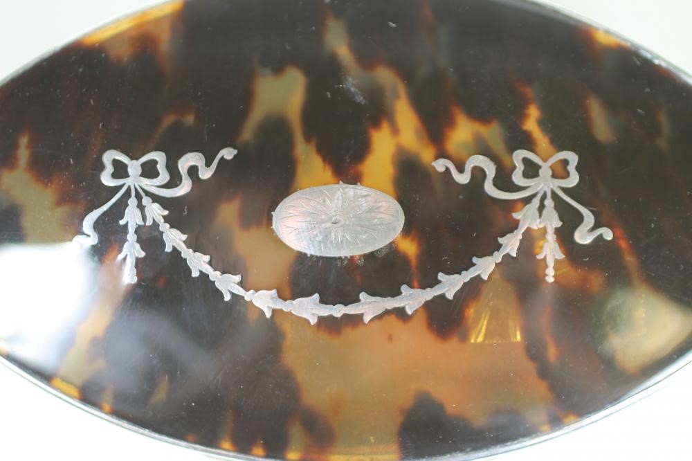 A SILVER DRESSING TABLE BOX AND COVER Image