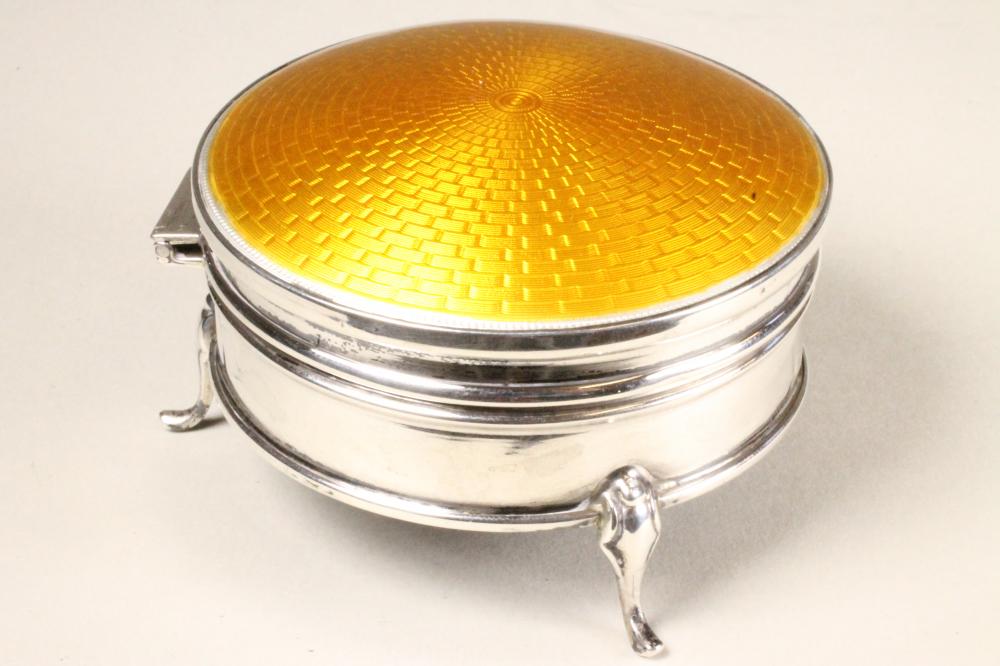 AN ART DECO SILVER DRESSING TABLE BOX Image