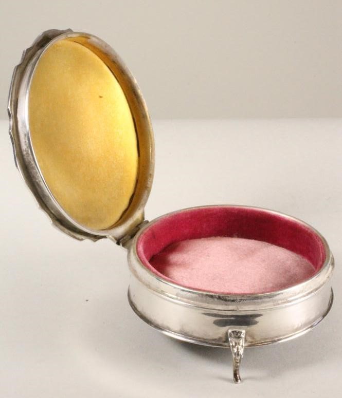 A SILVER DRESSING TABLE BOX Image