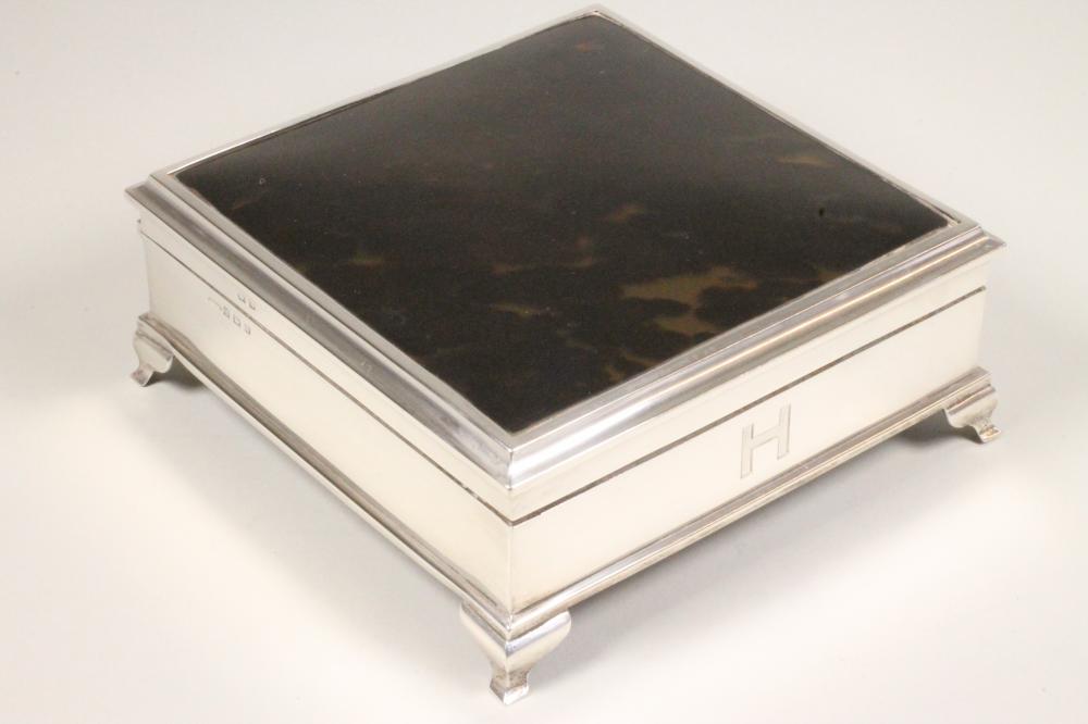 AN ART DECO SILVER TABLE BOX Image