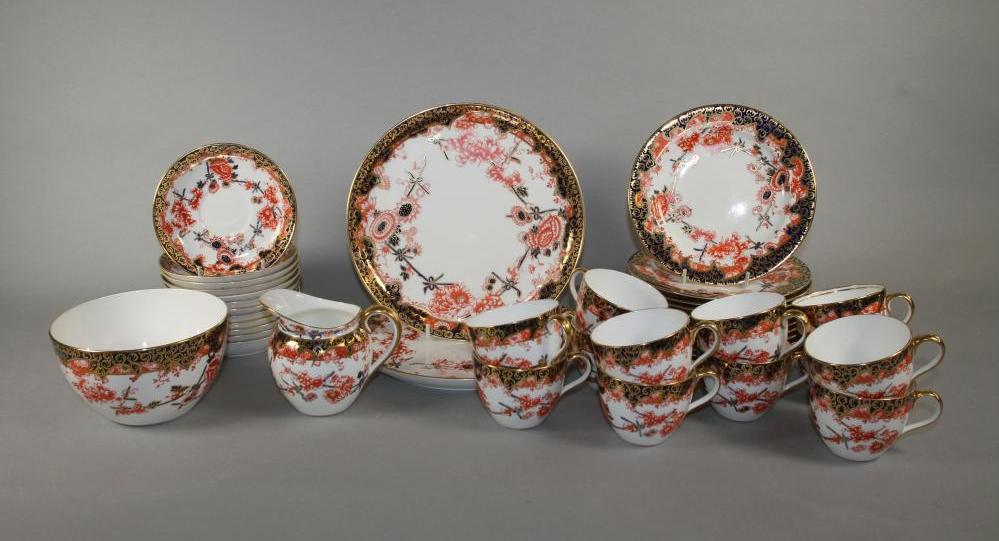 A LATE VICTORIAN ROYAL CROWN DERBY CHINA TEA SERVICE Image