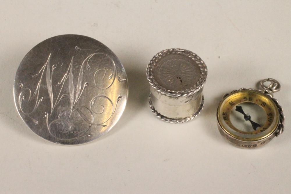 A GEORGE III LARGE SILVER BUTTON Image