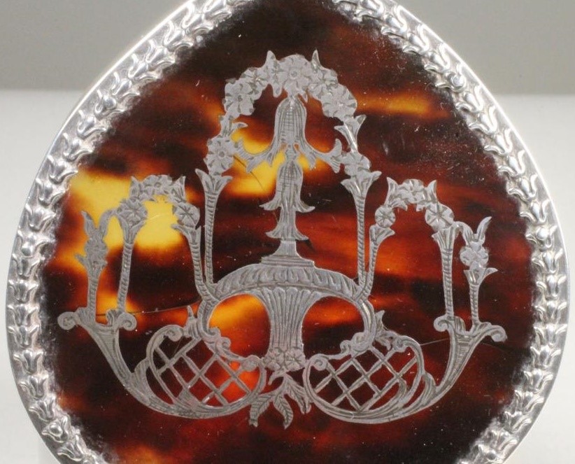 AN EDWARDIAN SILVER DRESSING TABLE BOX Image