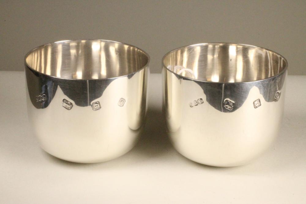 A PAIR OF SILVER TUMBLER CUPS Image
