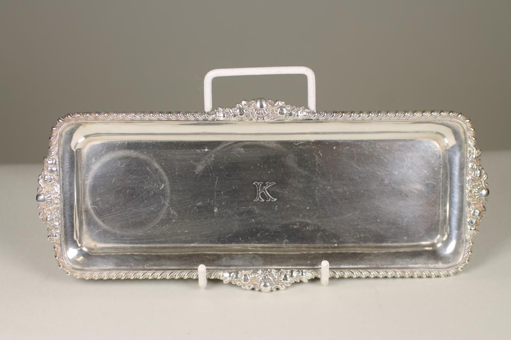 A SILVER SCISSOR SNUFFERS' TRAY Image