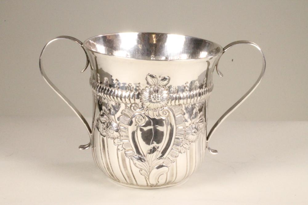 A GEORGE III SILVER PORRINGER Image