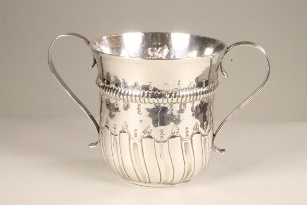 A GEORGE III SILVER PORRINGER Image