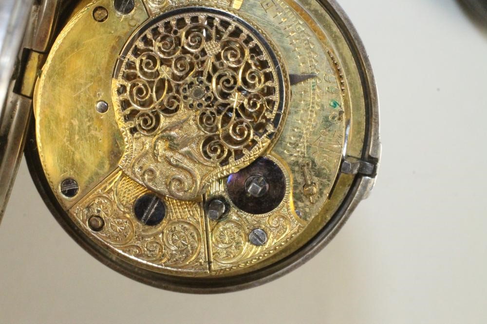 A GENTLEMAN'S LATE GEORGE III SILVER PAIR CASED POCKET WATCH Image