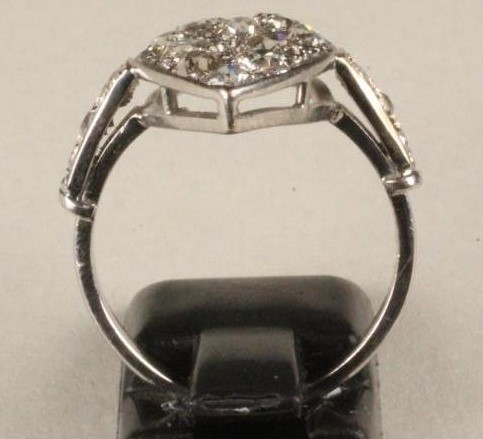 A DIAMOND DRESS RING Image
