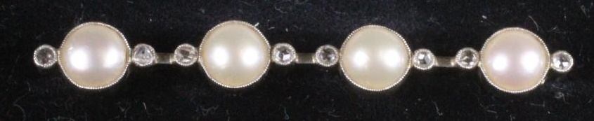 AN EDWARDIAN PEARL AND DIAMOND BAR BROOCH Image